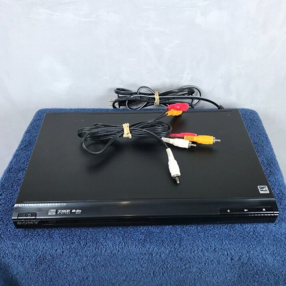 Sony DVP-SR200P DVD/CD Player  With Audio/Video Cables *No Remote* FULLY TESTED!